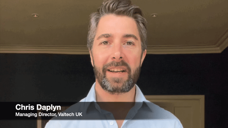 /49908f/globalassets/15-uk/jlr-bespoke-video.mp4-high.gif?width=1024&height=1024&mode=max&format=jpg