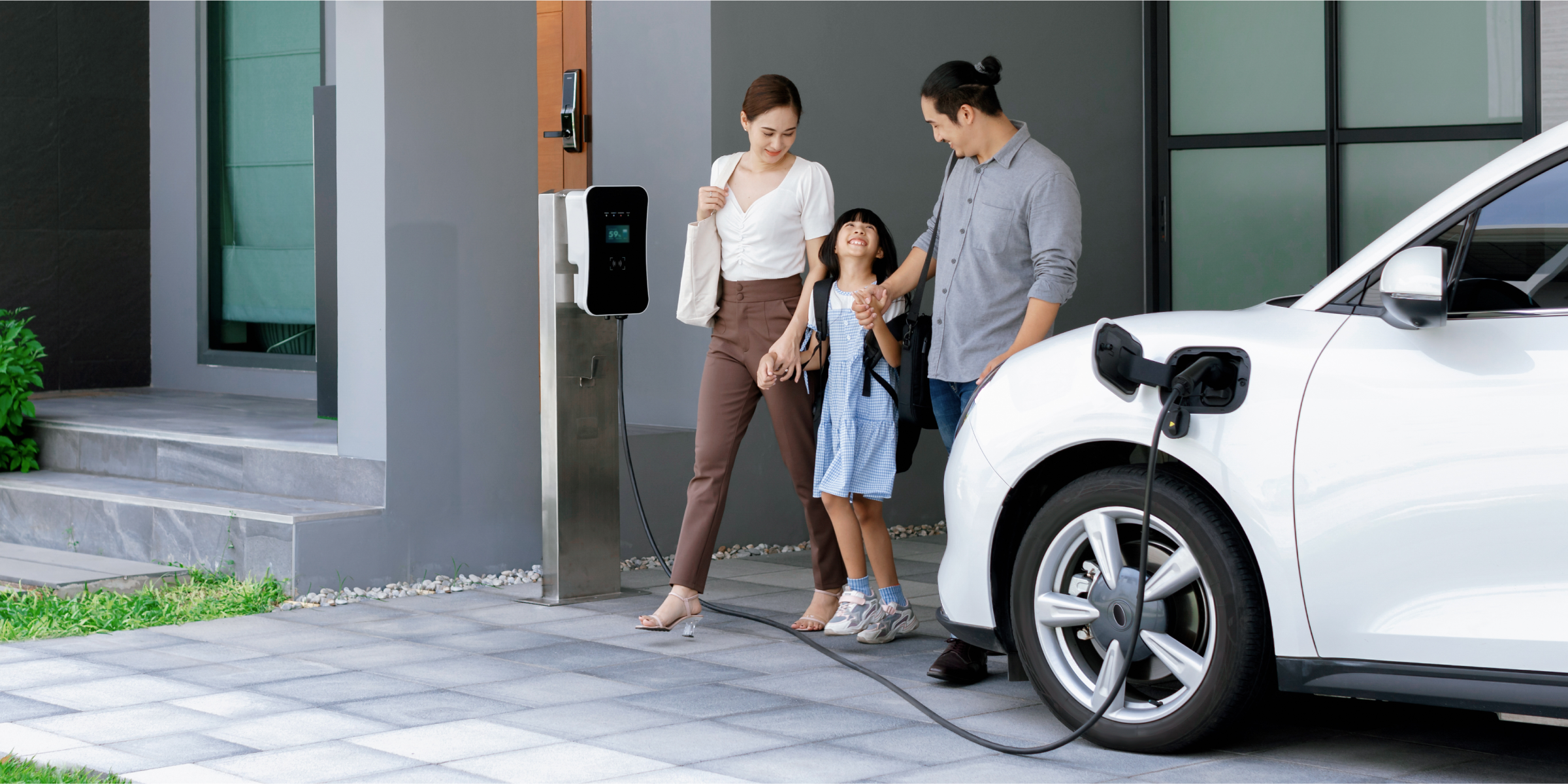 cars on a busy road, some with blue circles around them